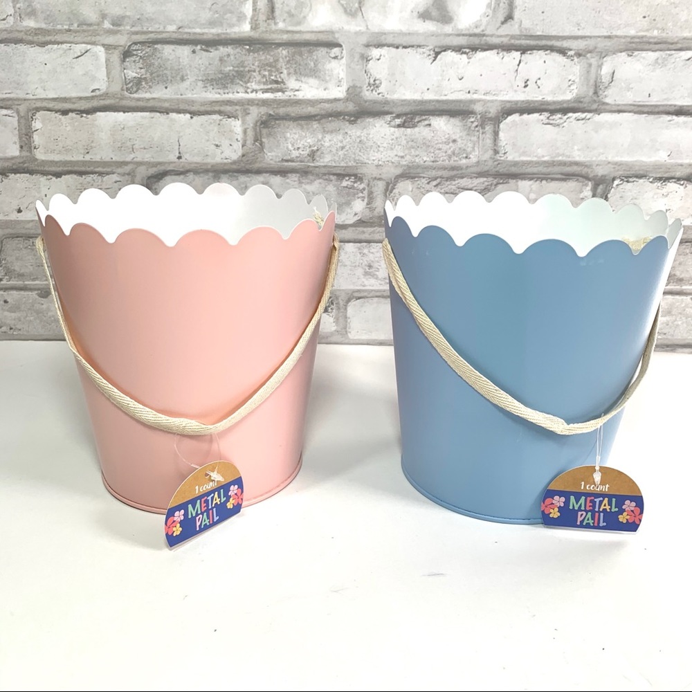 Set 2 Pink Blue Scalloped Edge Metal Pail Buckets